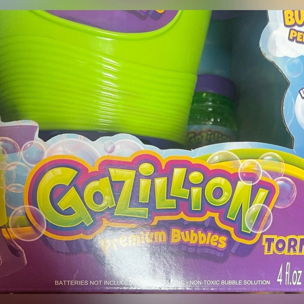 Gazillion Premium Bubble Machine Tornado Kids Outdoor Toy NEW
